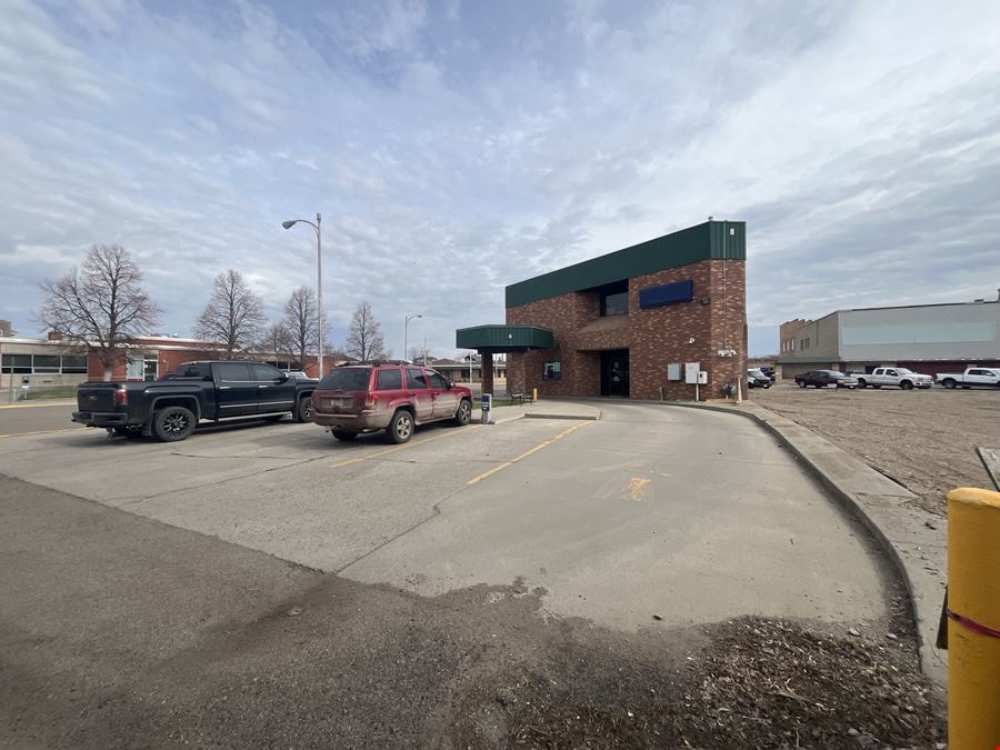 Former US Bank Glendive