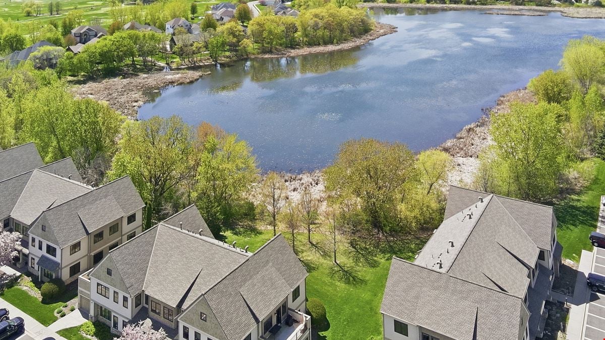 Beautiful Beacon Shore Office Park 2nd Floor Office Condo, located on Armstrong Lake in Oakdale!