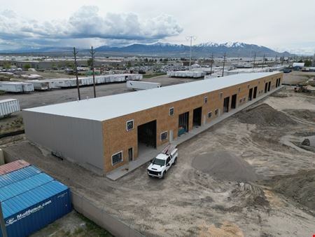 Preview of Industrial space for Rent at 3015 W Directors Row