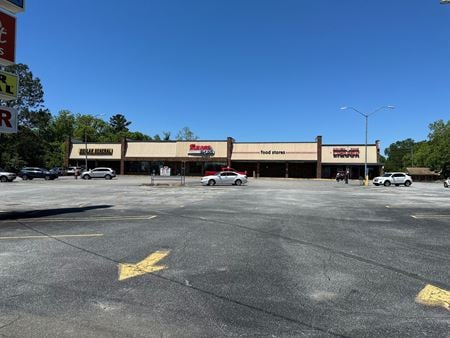 Preview of Retail space for Rent at 810 Madison Highway
