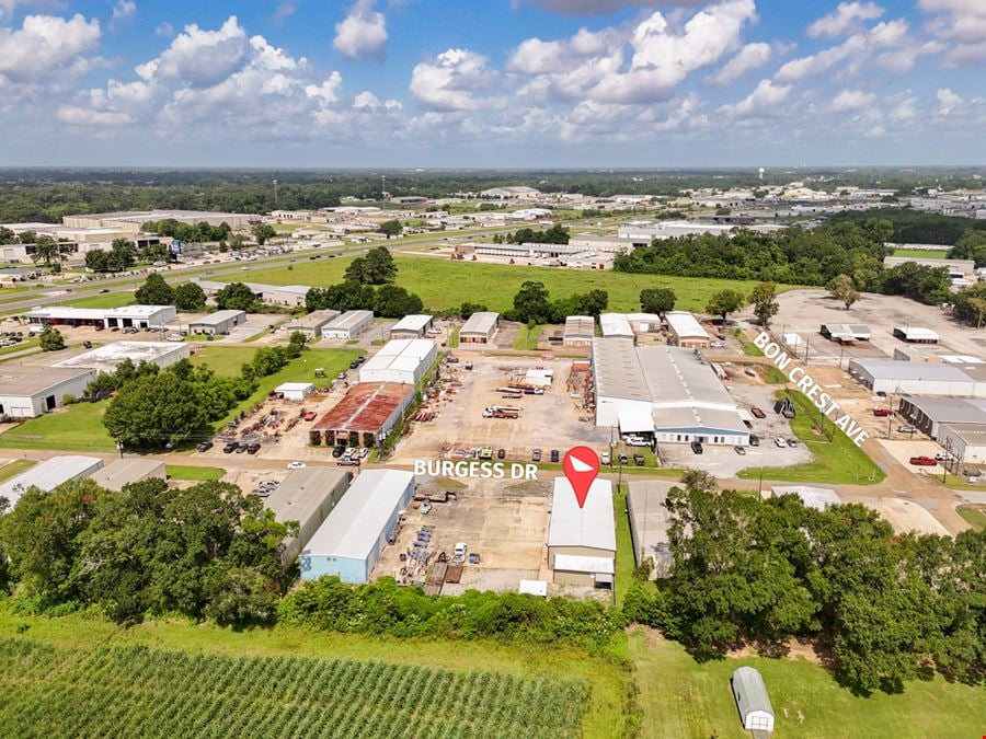 ±4,516 SF Office Warehouse with Wash Bay and Bridge Crane