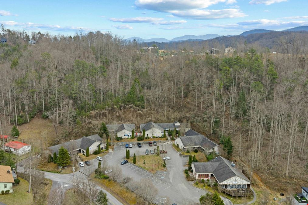 Smoky Mountains Arts & Crafts Village