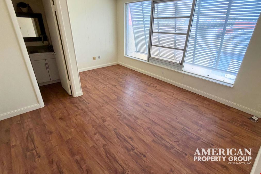 Gulf Gate 2nd Floor Retail/Office