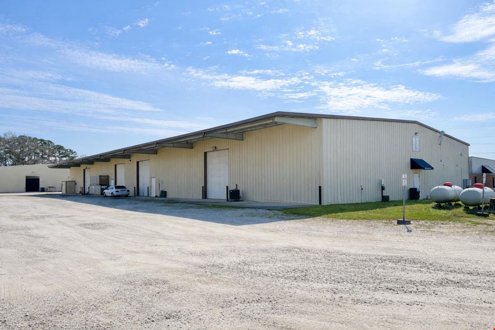 1682 Middle River Loop