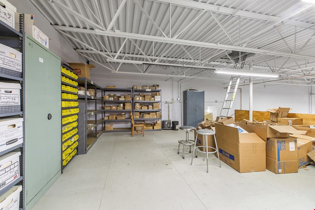 Industrial flex Unit for Lease in Newburyport Seacoast Business Park