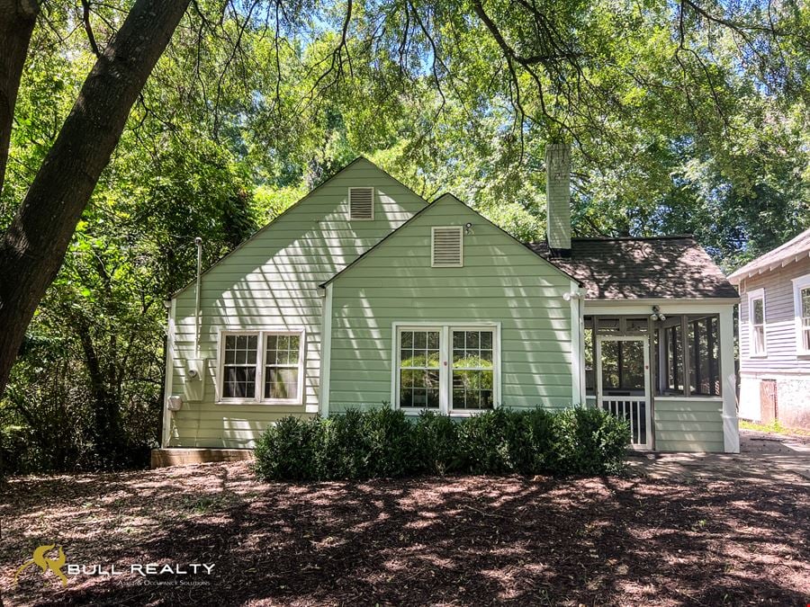 ± 1,200 SF Commercial House