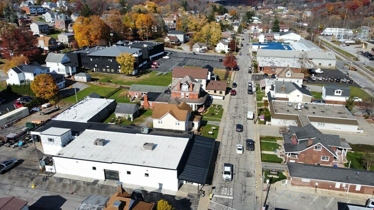 201 Grand Avenue