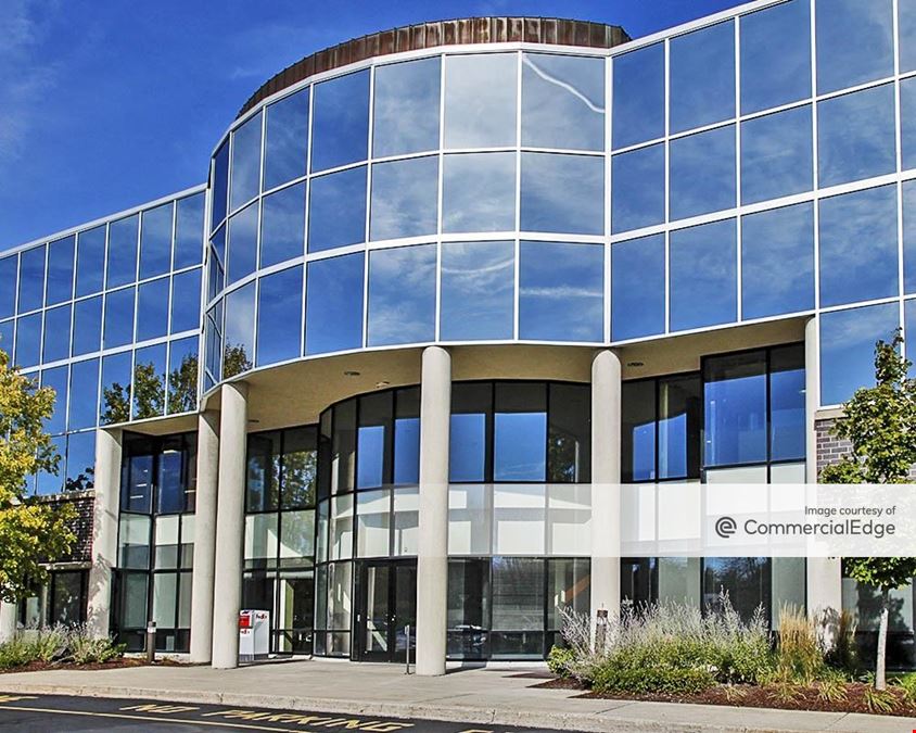 Brookfield Lakes Corporate Center - 17950 West Corporate Drive