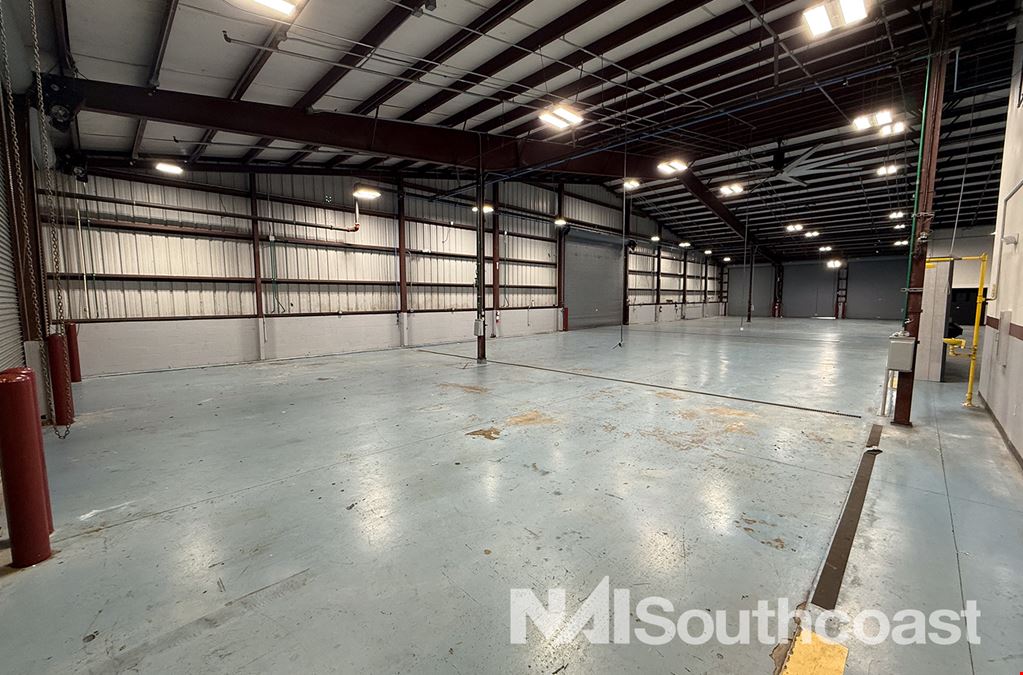 ±20,505 SF Dealership/Service Opportunity