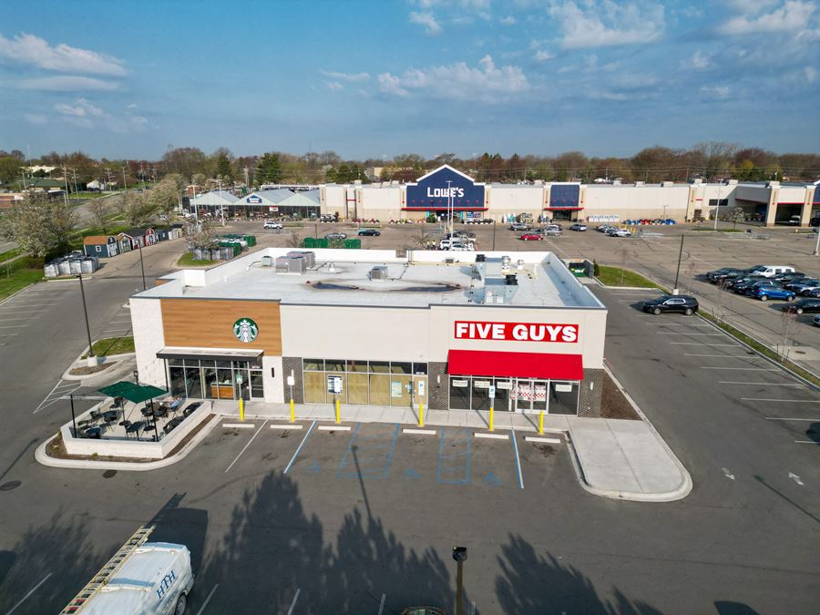 Clinton Twp Starbucks Center