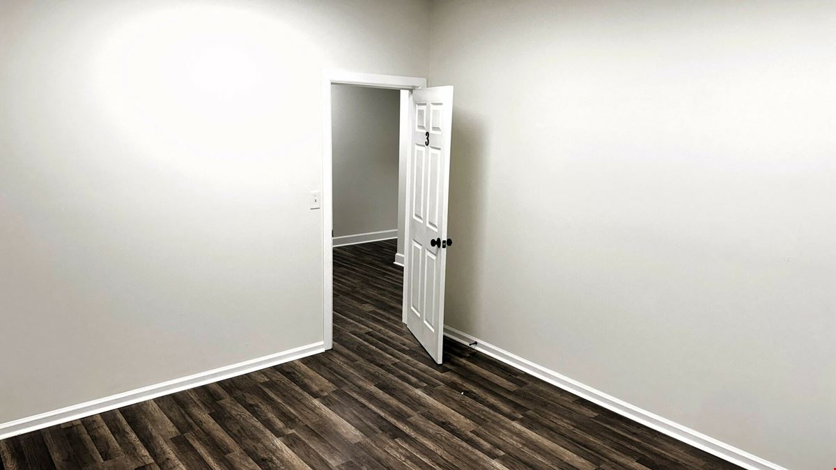4111 Wall St. - 2,300 +/- SF Office