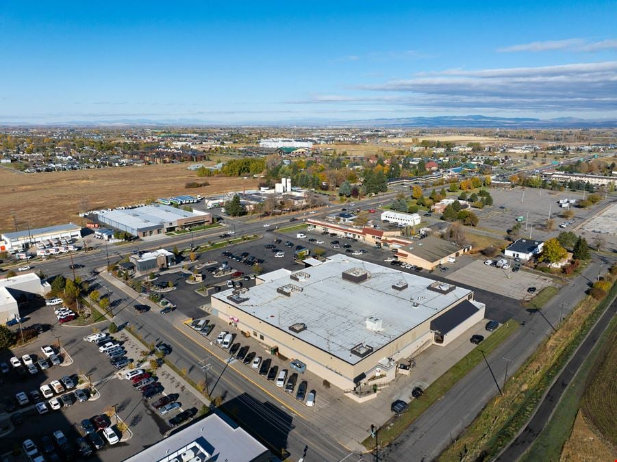 Former Universal Athletic offices and warehouse