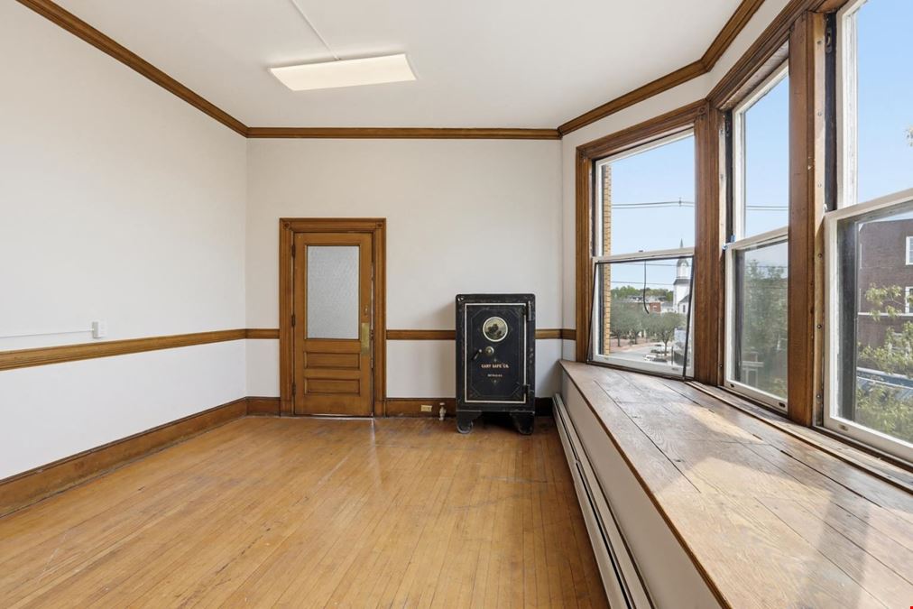 NOW LEASING! Premier Office/Retail Suites in Downtown Amesbury, MA