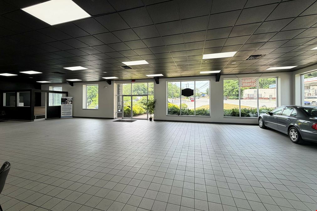 Vehicle Sales or Retail Showroom & Office