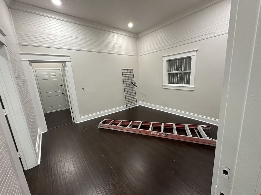 West Tampa Commercial Building & Lot for Sale