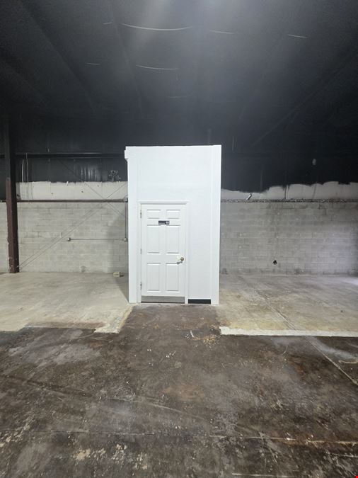 FOR LEASE – 6,000± SF Warehouse/Office
