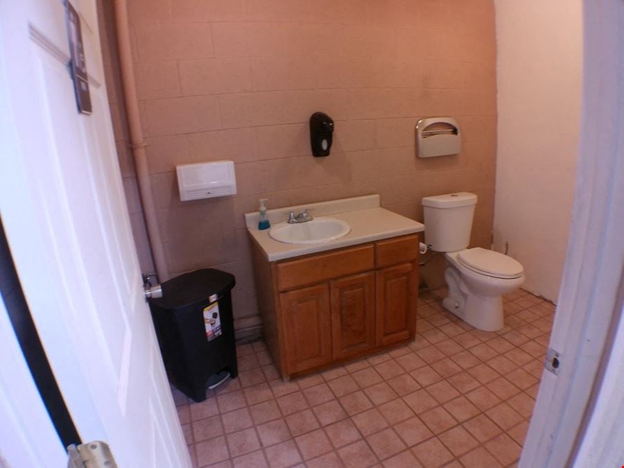 2562 Abels Ln