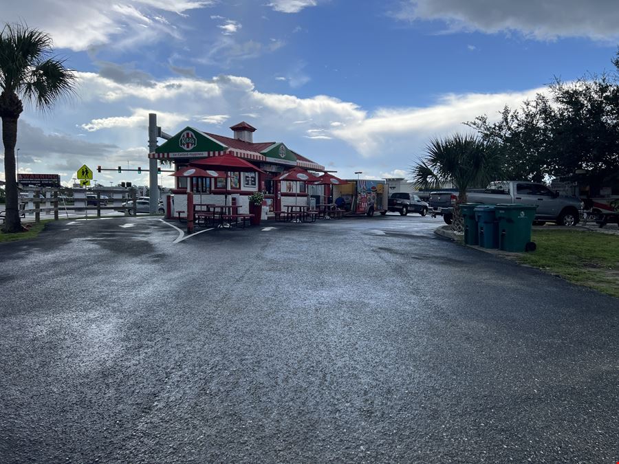Drive-Thru Publix Outparcel