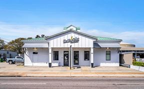 4,300sf Restaurant/ Catering Facility