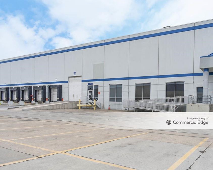 270 West Distribution Center - 4311 Janitrol Road