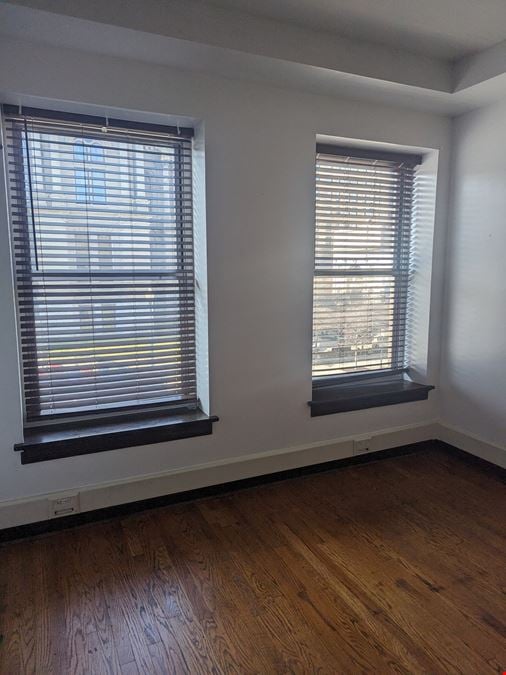 125 N 4th St