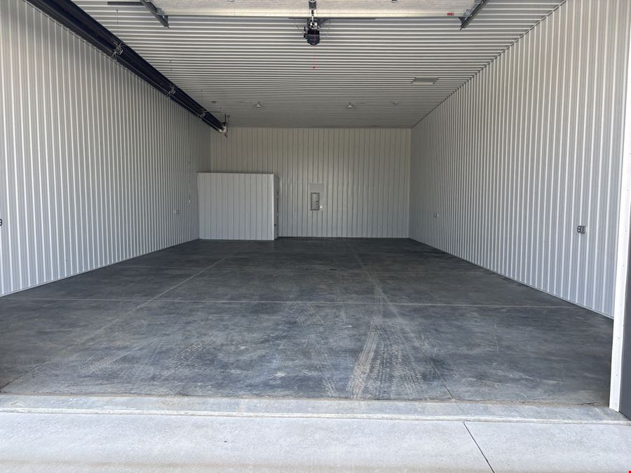 1301-1337 John Deere Circle