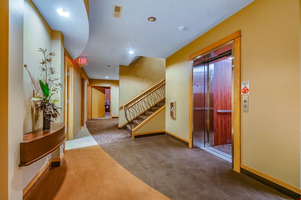 659 W Hamilton Ave