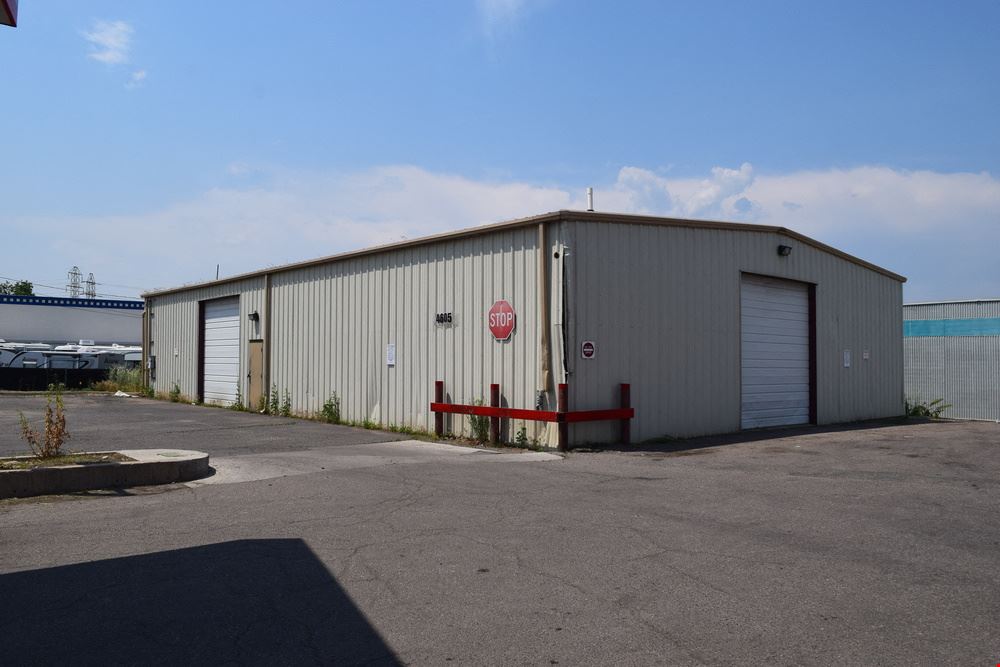 4,000 SF Automotive/Warehouse For Lease