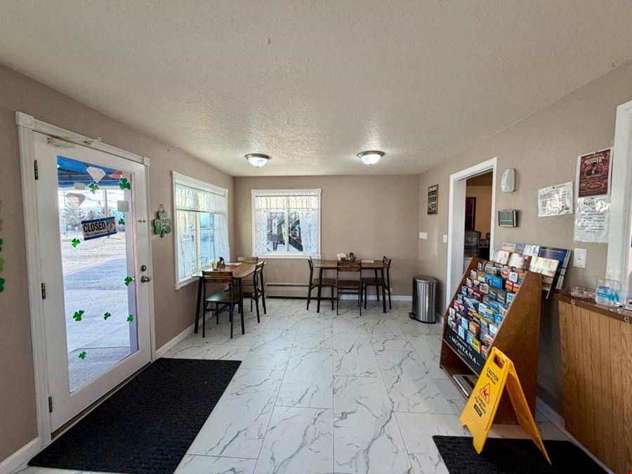 210 N Main St