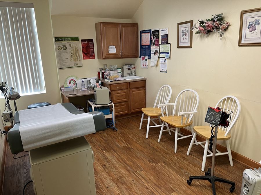 Available Medical Office - Easton Court - 270-280 E 90th Dr