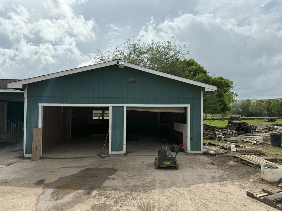 2388 Austin St