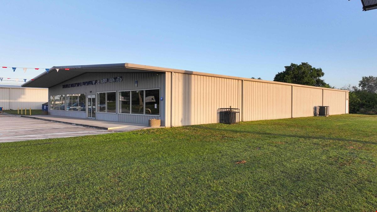 30,540 SF with 10.22 Acres, 3 Buildings and Vacant Land on US 92 Lakeland