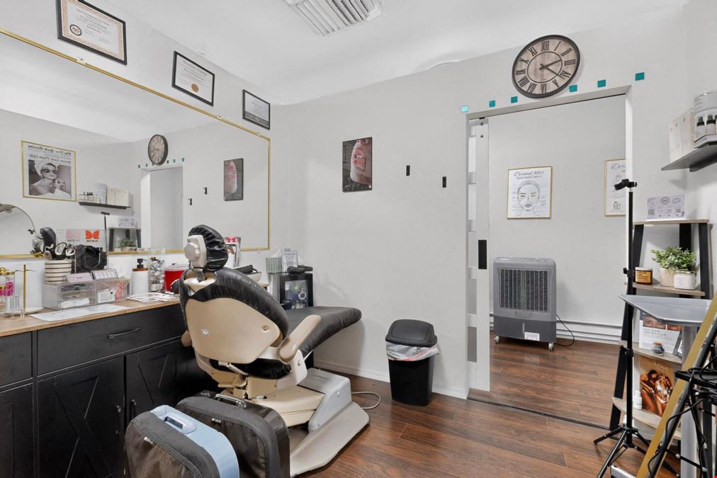 4-SUITE RETAIL/OFFICE · INVESTMENT/OWNER USER