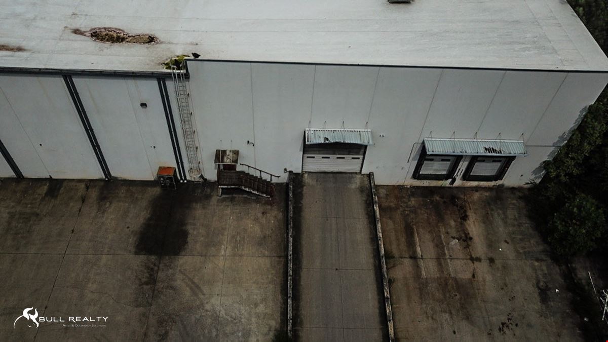 Industrial/Distribution Warehouse | ±60,000 SF