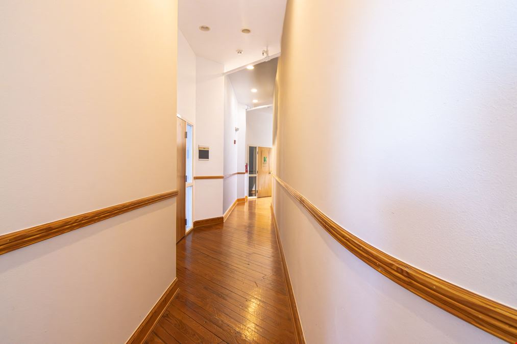 290 9th Street North