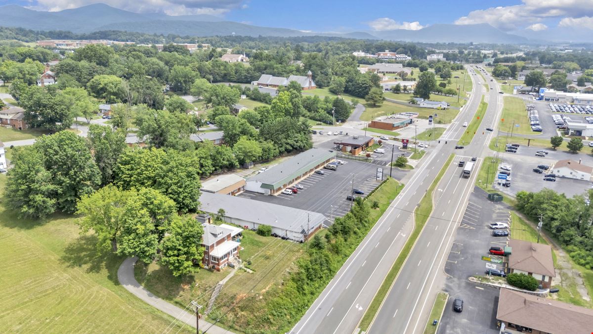 North Roanoke Plaza