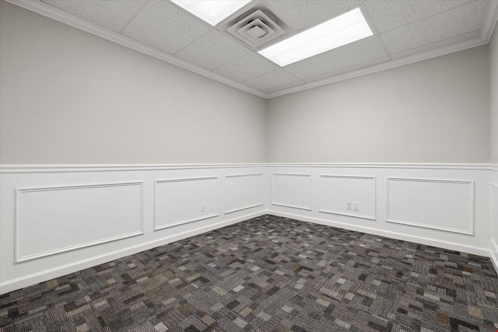2 Executive Suites 
