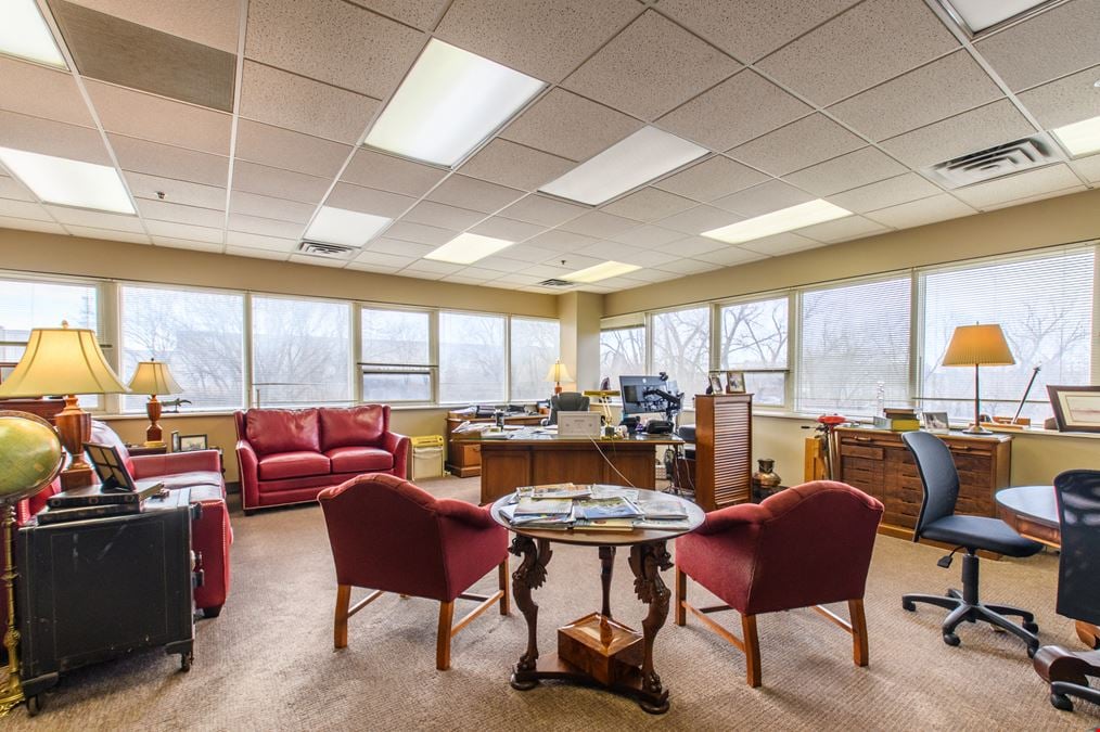 11005 E Cir
