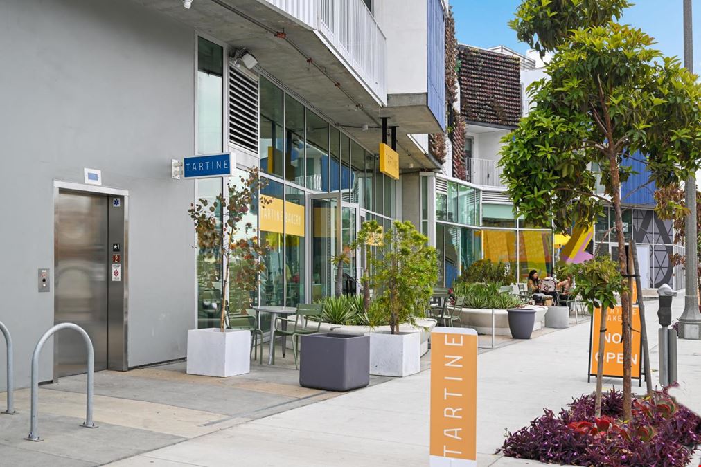 2903 Lincoln Blvd - The Wilson