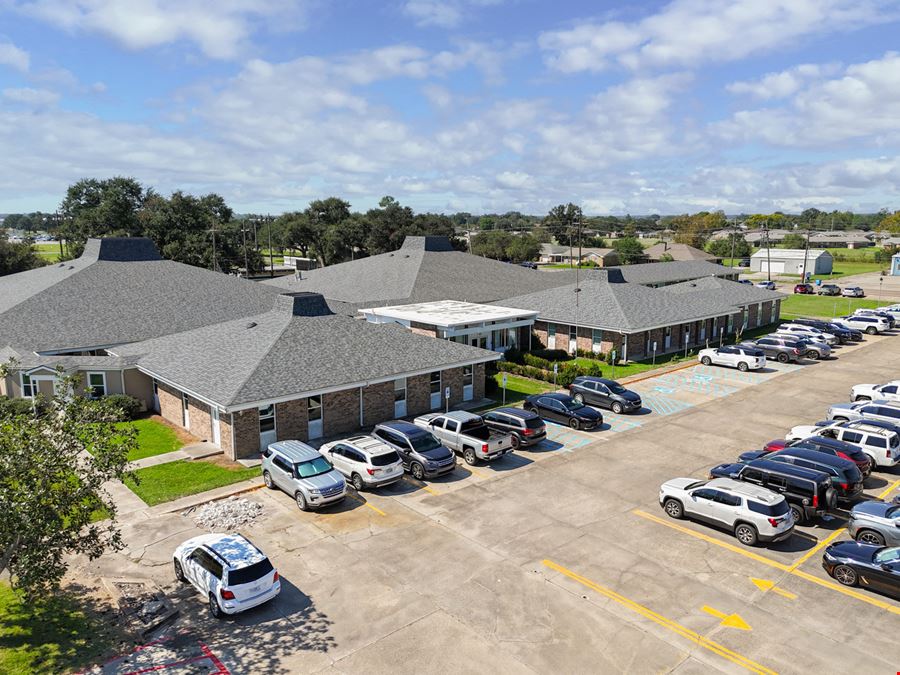 Office Complex on ±3.14 Acres Fully Leased to the State