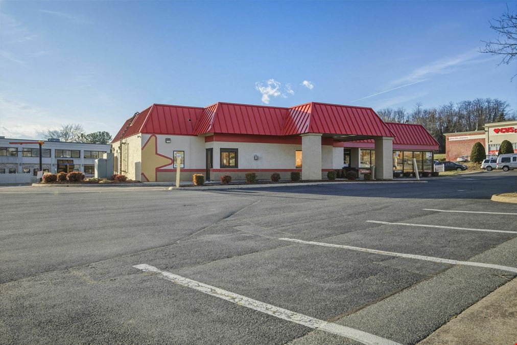 Ready-Made Drive-Thru at a Signalized Corner