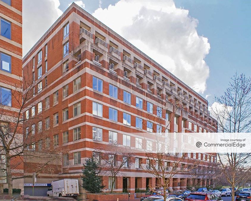 2450 N Street NW