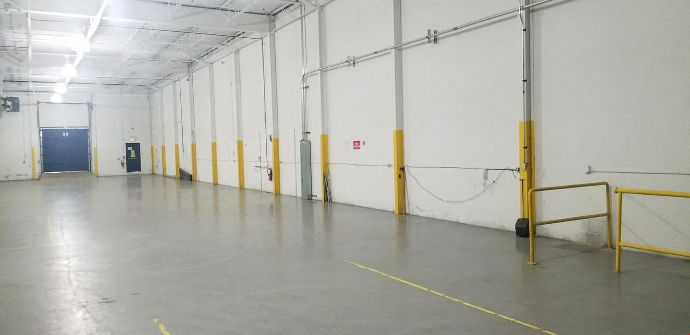 1,000 sqft shared industrial warehouse for rent in Etobicoke