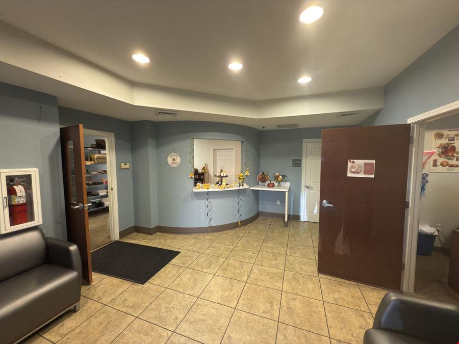 3,524 SF single-story Class B office building