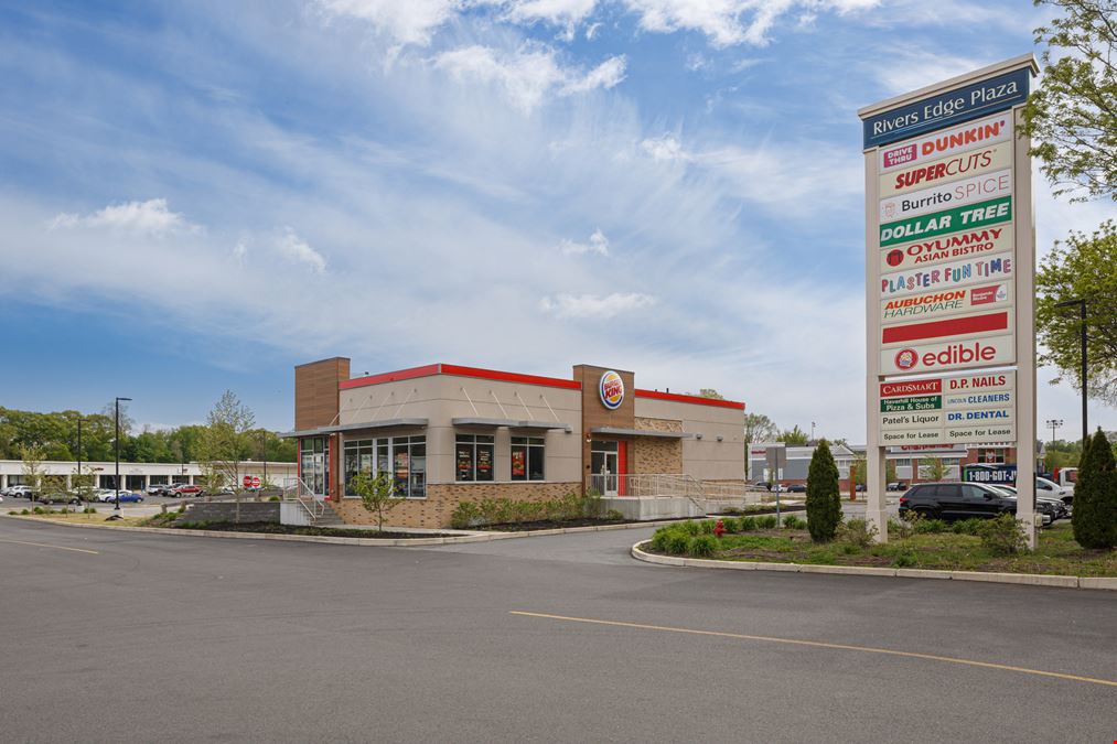 Haverhill, MA - Rivers Edge Plaza