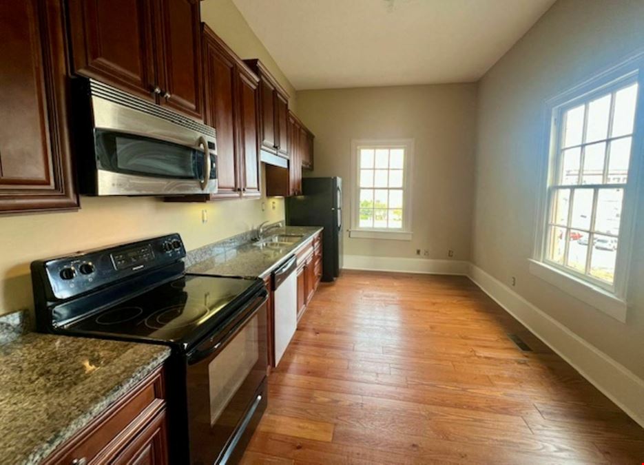 482 New St