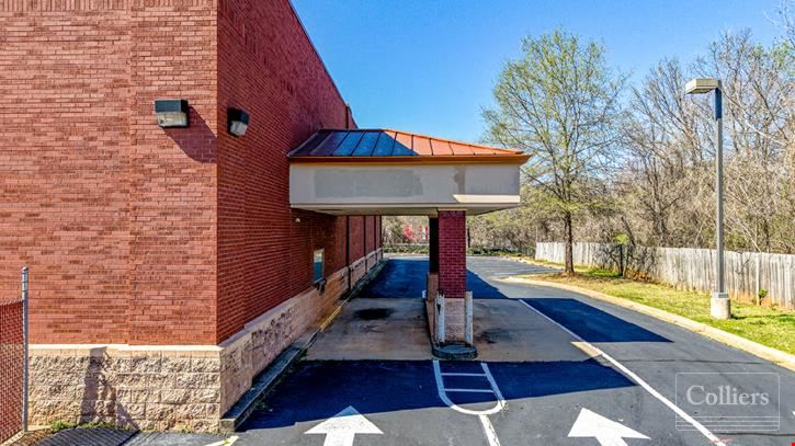 Opportunity to Lease Retail/Medical Building at Signalized Intersection