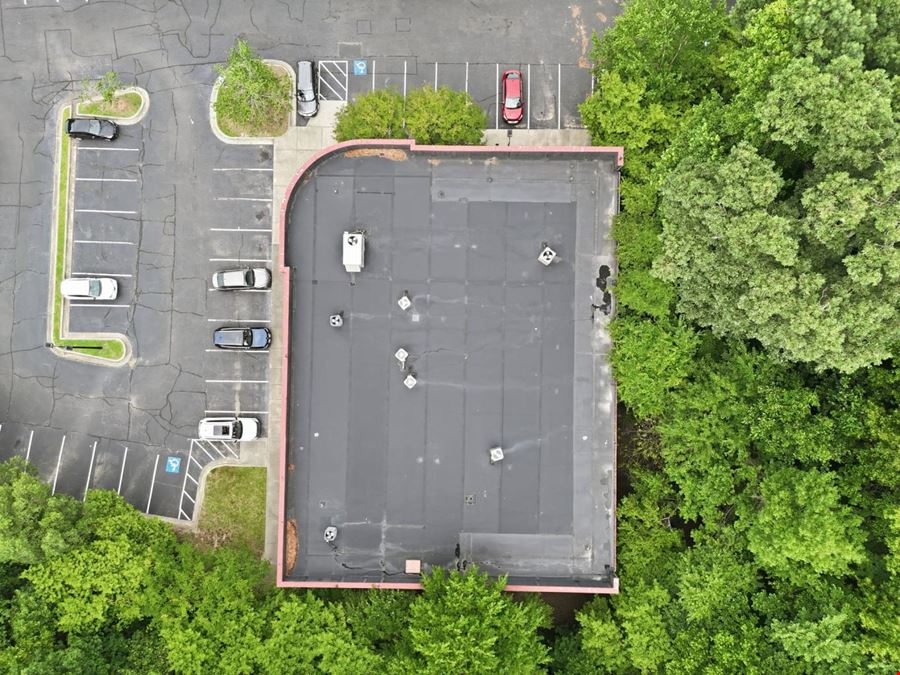 3 Suites at 502 McKnight Drive