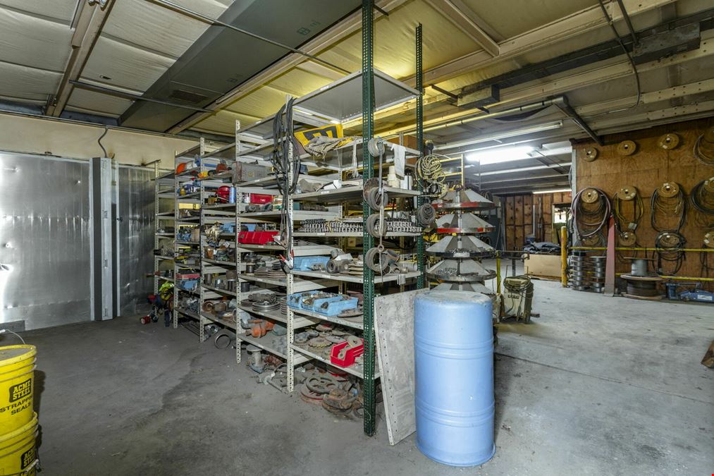 LARGE INDUSTRIAL MAINTENANCE & REPAIR SHOP NEAR MERCK & MILLERCOORS