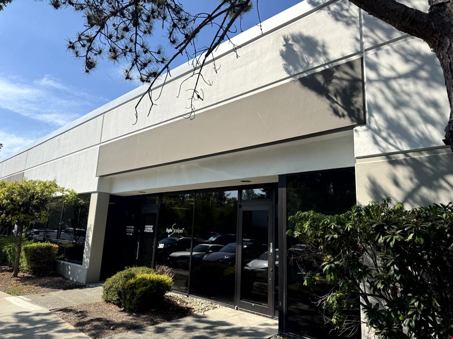RH North Creek  Business Center
